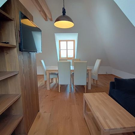 Apartmany Maly Mnich Mníšek pod Brdy Екстериор снимка
