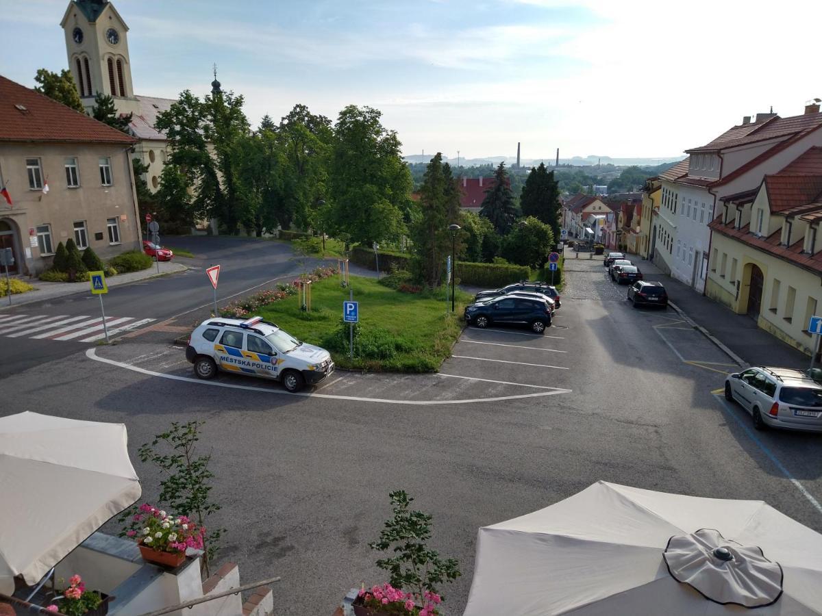 Apartmany Maly Mnich Mníšek pod Brdy Екстериор снимка