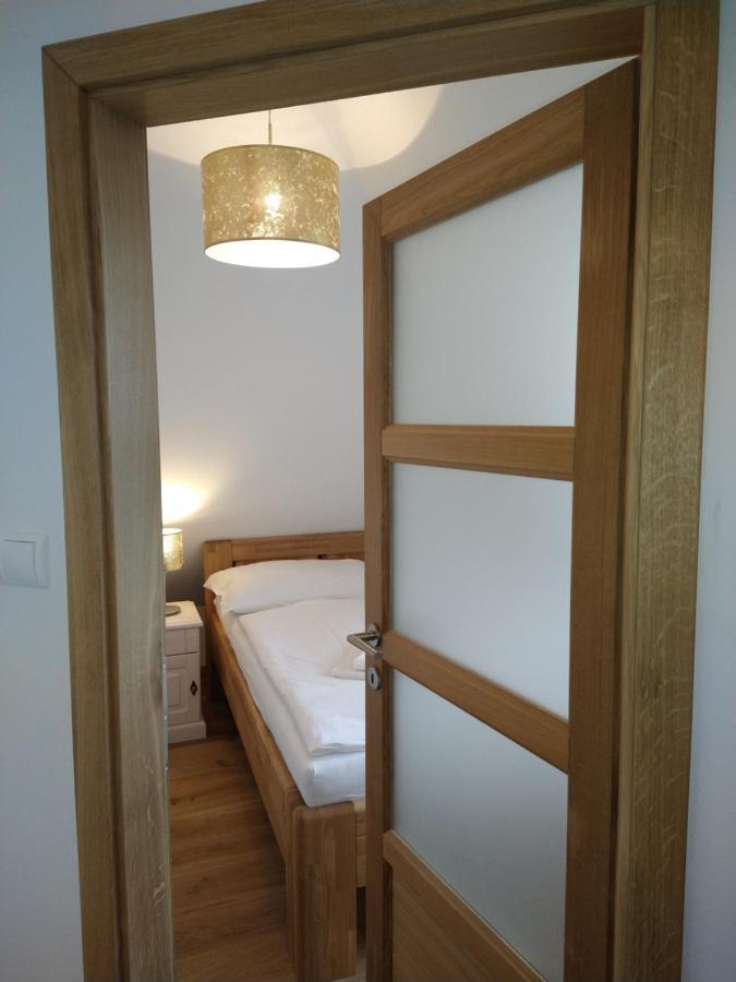 Apartmany Maly Mnich Mníšek pod Brdy Екстериор снимка