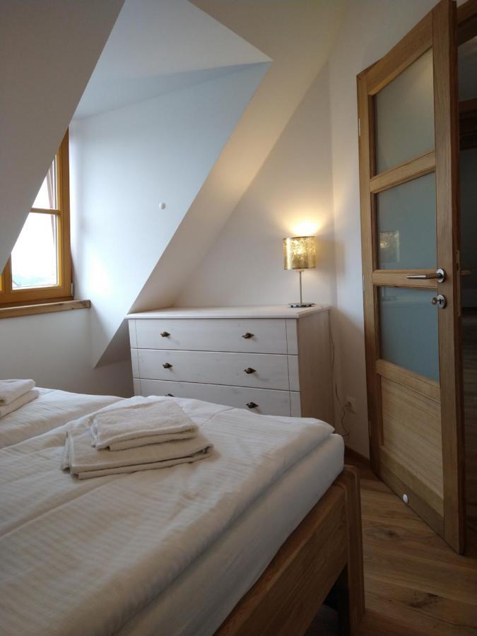 Apartmany Maly Mnich Mníšek pod Brdy Екстериор снимка