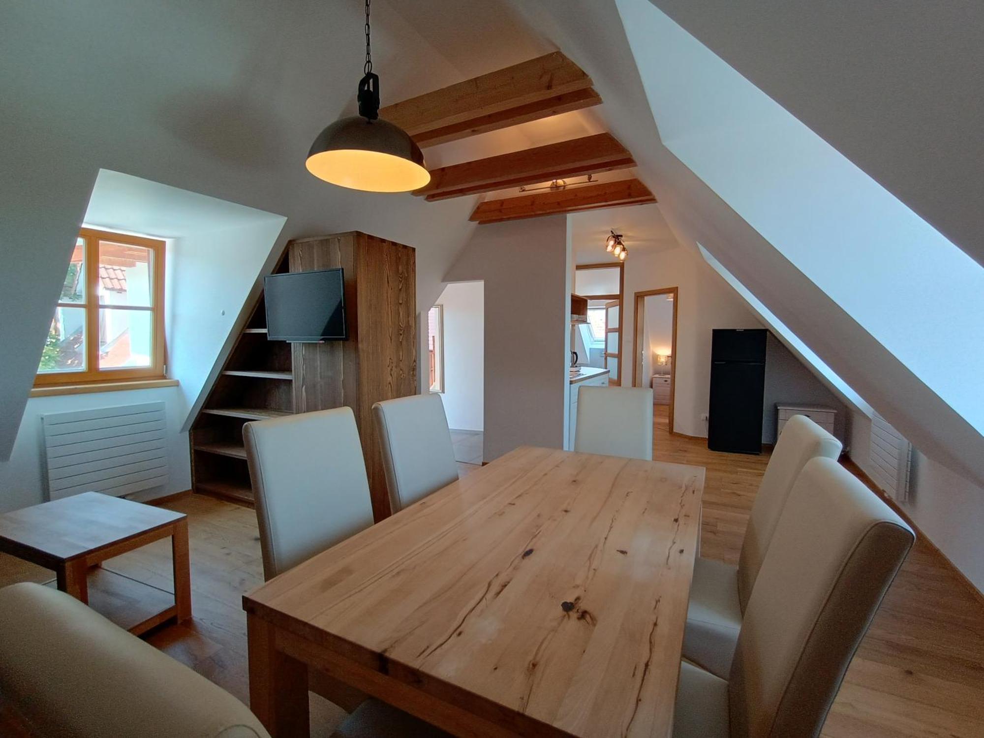 Apartmany Maly Mnich Mníšek pod Brdy Екстериор снимка