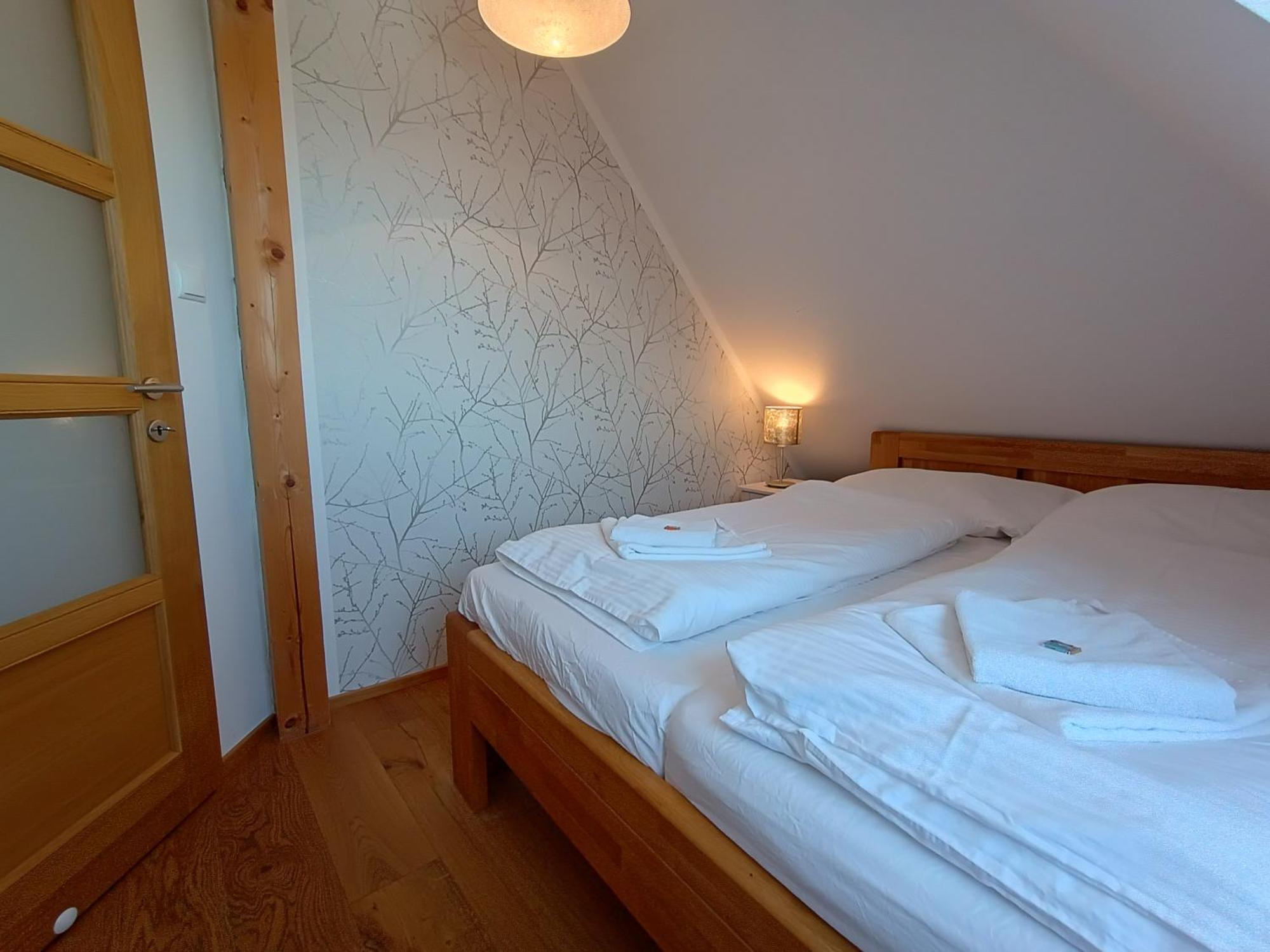 Apartmany Maly Mnich Mníšek pod Brdy Екстериор снимка
