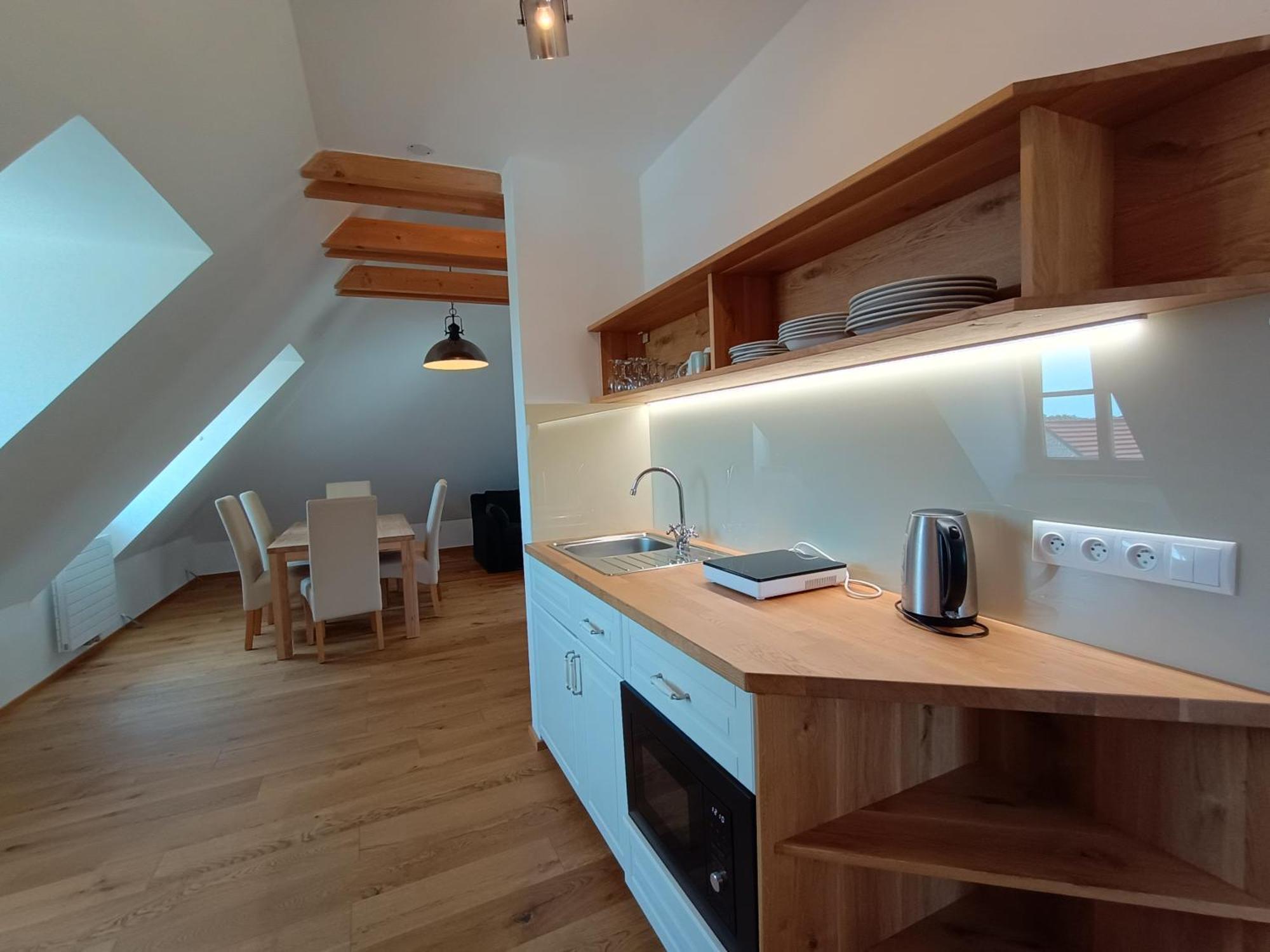 Apartmany Maly Mnich Mníšek pod Brdy Екстериор снимка