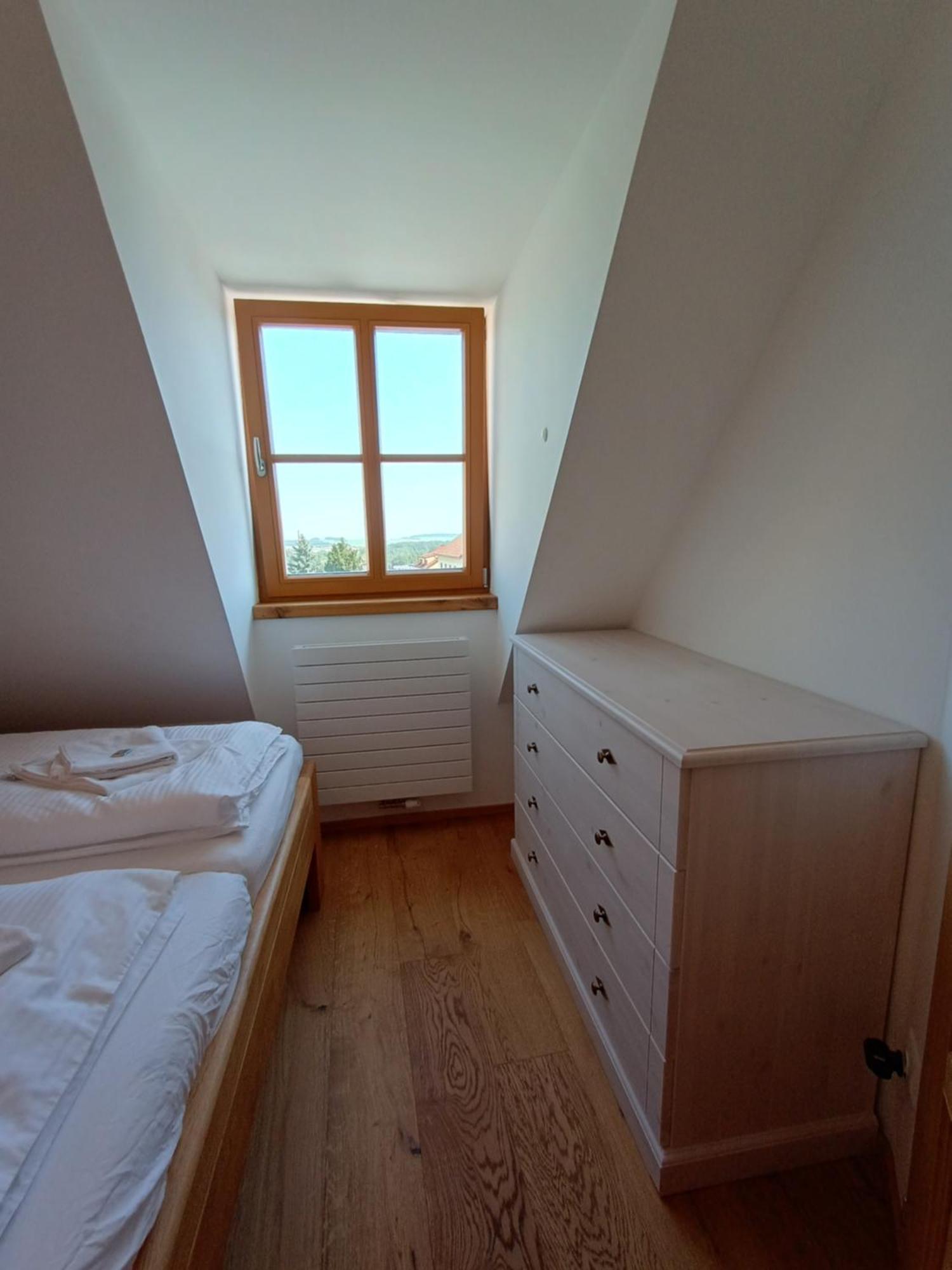 Apartmany Maly Mnich Mníšek pod Brdy Екстериор снимка