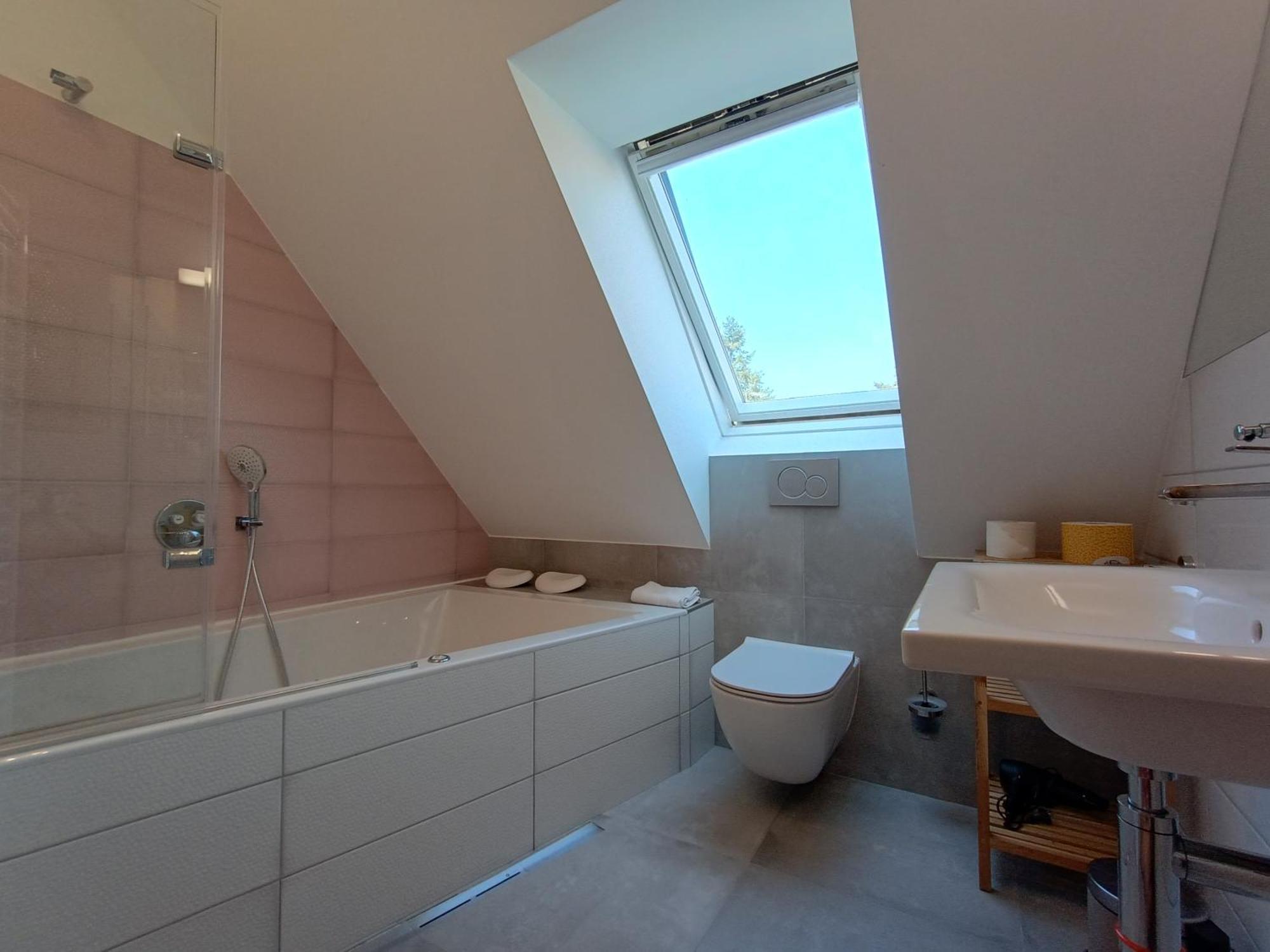 Apartmany Maly Mnich Mníšek pod Brdy Екстериор снимка