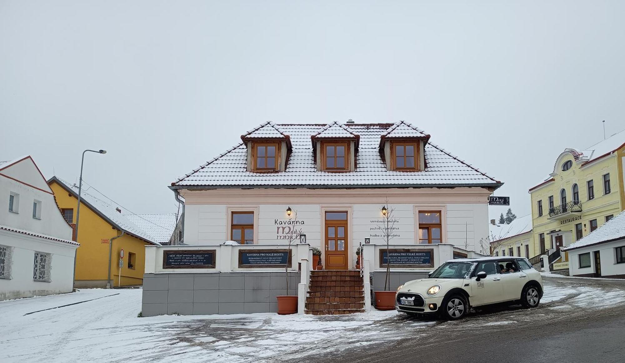Apartmany Maly Mnich Mníšek pod Brdy Екстериор снимка