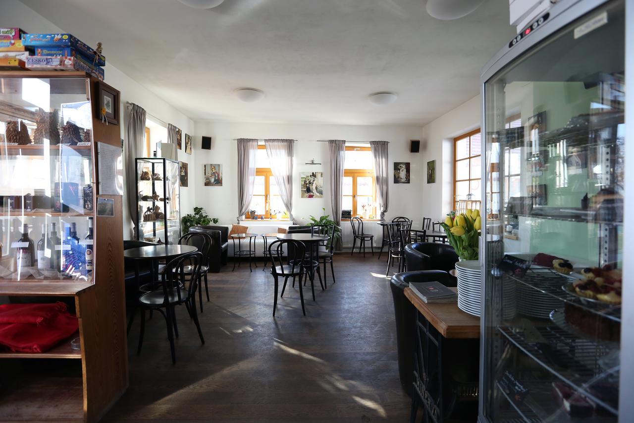 Apartmany Maly Mnich Mníšek pod Brdy Екстериор снимка