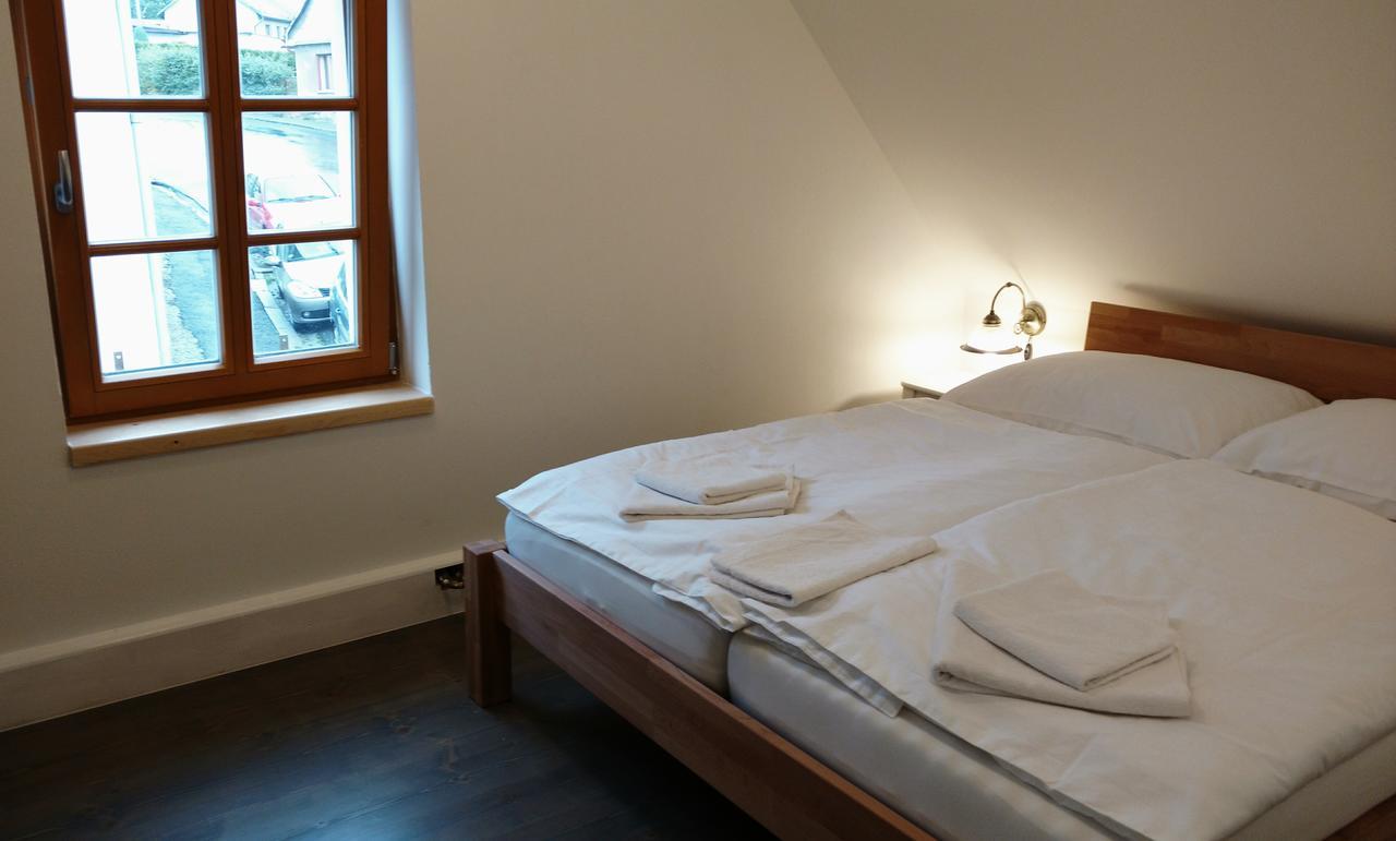 Apartmany Maly Mnich Mníšek pod Brdy Екстериор снимка