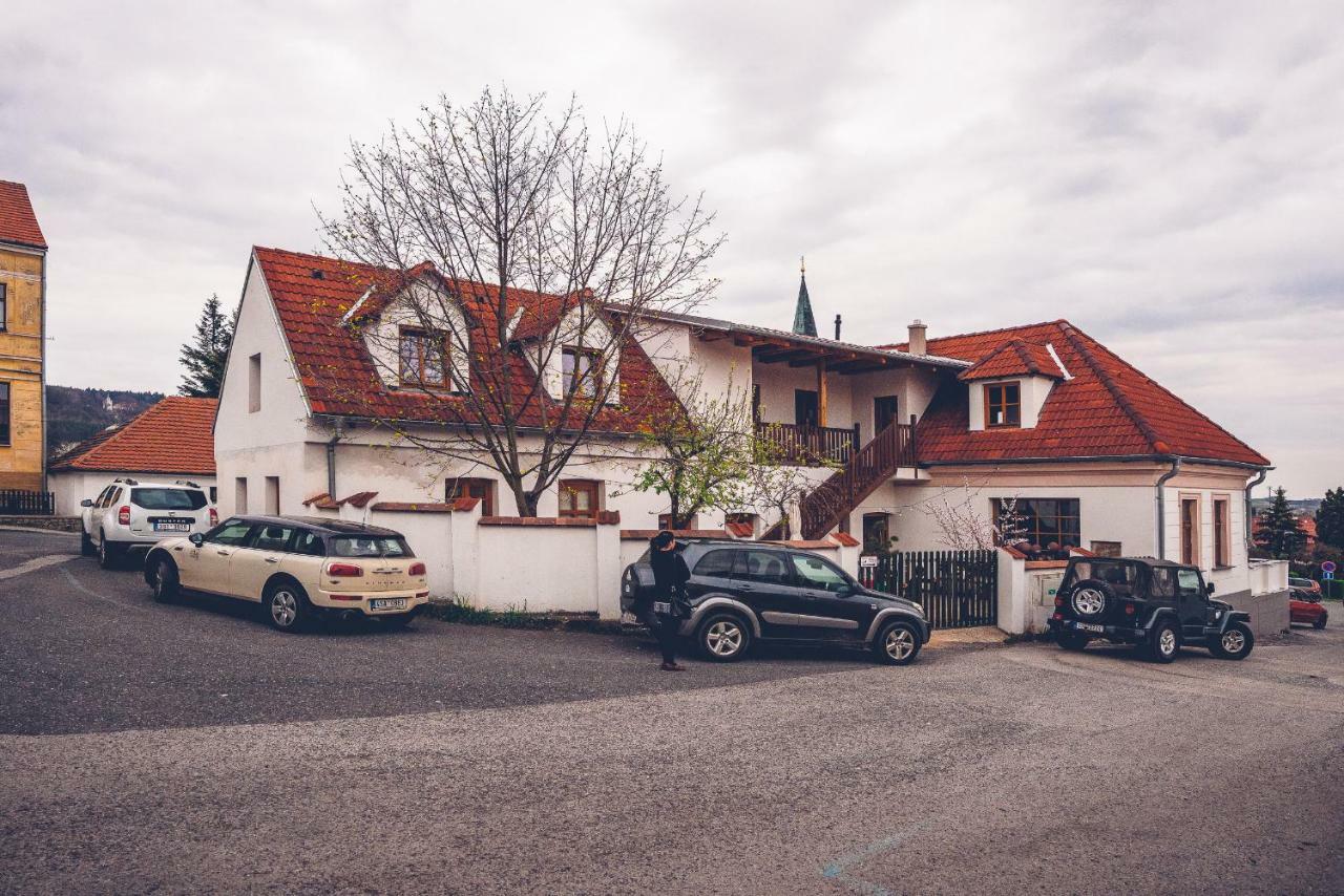 Apartmany Maly Mnich Mníšek pod Brdy Екстериор снимка