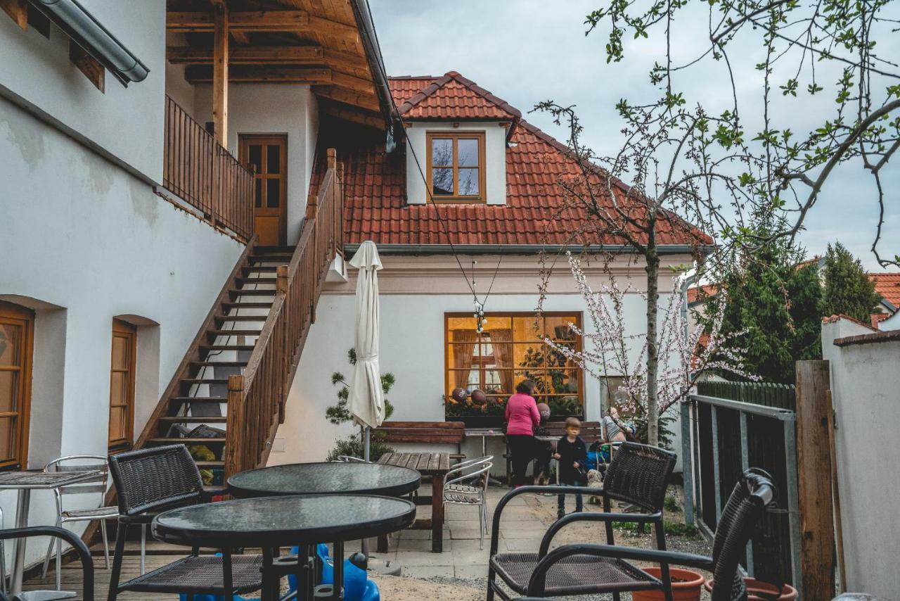 Apartmany Maly Mnich Mníšek pod Brdy Екстериор снимка